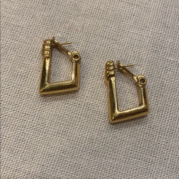 Jewelry - Gold colored square hoop earrings